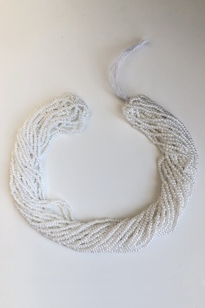 Limelia Бели пясъчни мъниста 2 мм