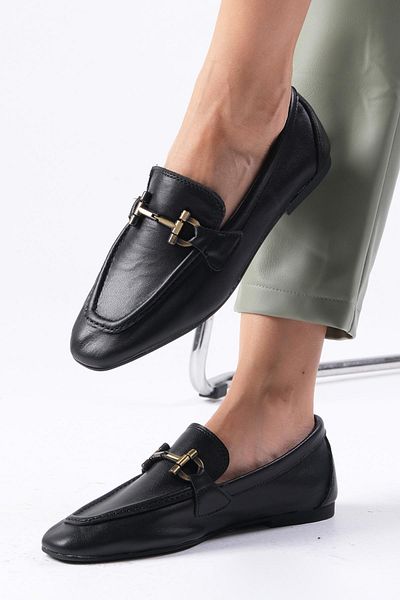 Mio Gusto Manon Genuine Leather Black Color Chain Accessory Blunt Toe Women's Loafer Shoes