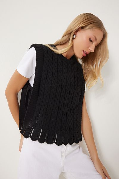 Happiness İstanbul Detaillierter Strickpullover mit schwarzem Haarzopf – seitlich gebunden YY00223
