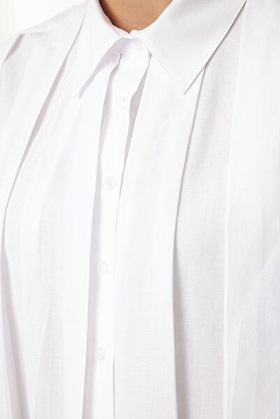 Trendyol Collection Oversize White Woven Shirt - Pleat Detail, Wide Fit TWOAW25GO00073