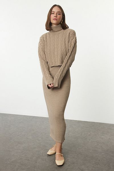 Trendyol Collection Σετ πουλόβερ και φόρεμα Mink Midi Knitwear - TWOAW25EL00069