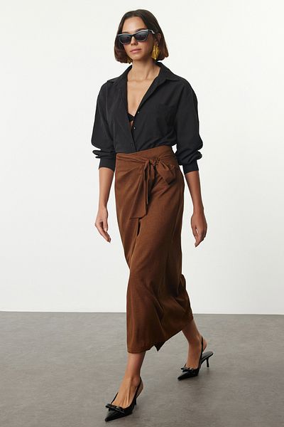 Trendyol Collection Zweireihiger Rock in Leinenweboptik – mit Bindedetail, Braun Twoaw25et00134