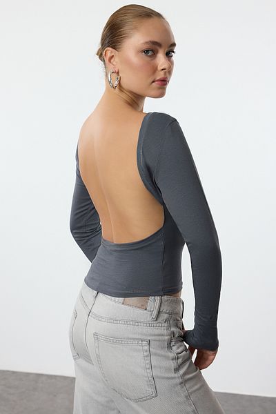 Trendyol Collection Πλεκτή μπλούζα Flexible Cotton Fitted - Βαθιά πλάτη Χαμηλή κοπή, ανθρακί TWOAW24BZ00173