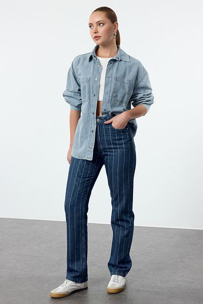 Trendyol Collection Gerade Jeans mit hoher Taille und blauen Streifen - Twoaw25je00256