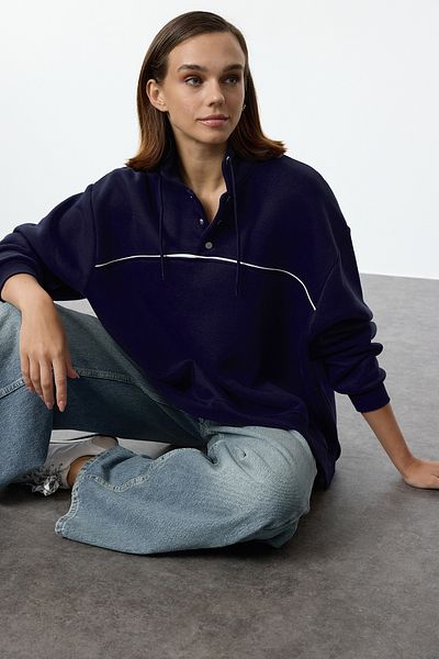 Trendyol Collection Тъмносин голям суичър с щракване - рипс и полар, дебела вътрешна част Twoaw25sw00205