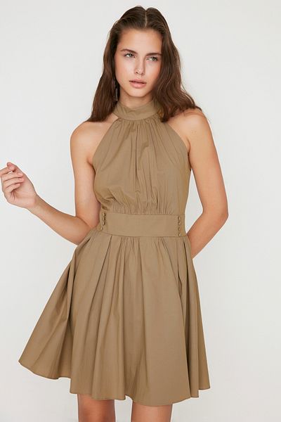 Trendyol Collection Светлокафява мини тъкана рокля с деколте с халтер A-line плисирана TWOSS21EL1527