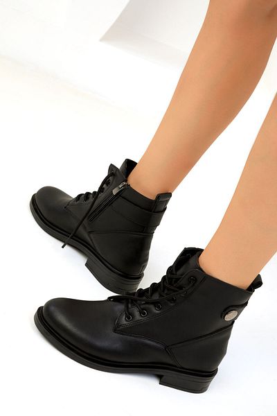 SOHO Women's Black Boots - 19552 Model Bootie