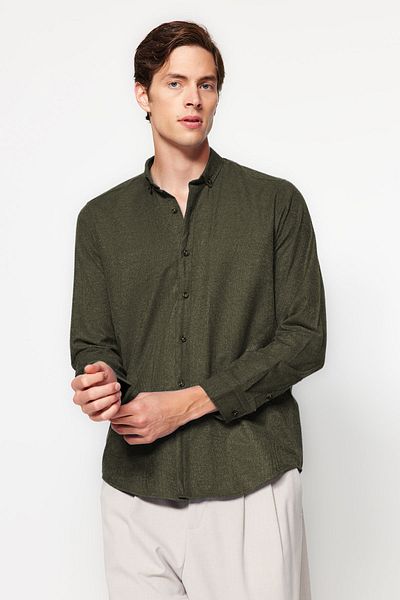 Trendyol Collection Grünes Slim Fit Winterhemd - Knopfkragen TMNAW20GO0094