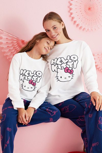 Siyah İnci Hello Kitty με άδεια Fleece Λευκό Πολύχρωμο Κοστούμι πιτζάμα με λαιμόκοψη HK328