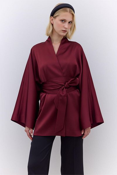 Manuka Kimono cu centură din satin burgundy