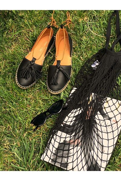 sovrana Espadrile din piele naturală cu ciucuri, neagră