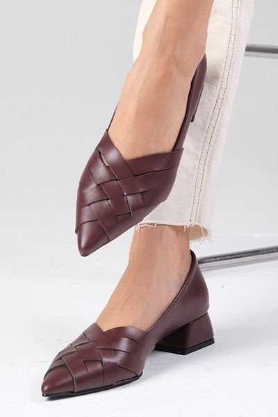Mio Gusto Peyton Burgundy Pointed Toe Women's Low Heel Shoes