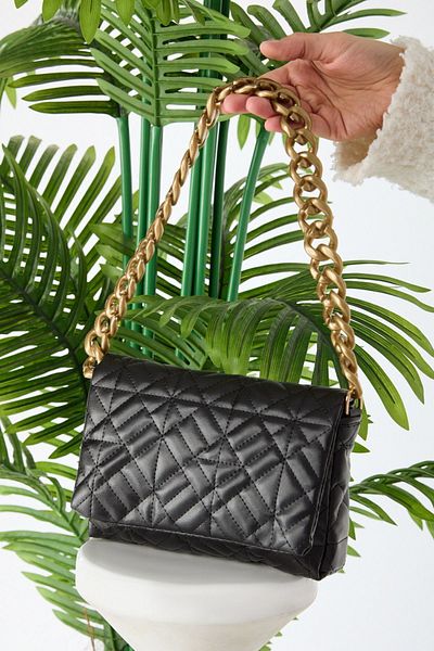 TOFİSA Schwarze Damentasche mit Kette - 24249
