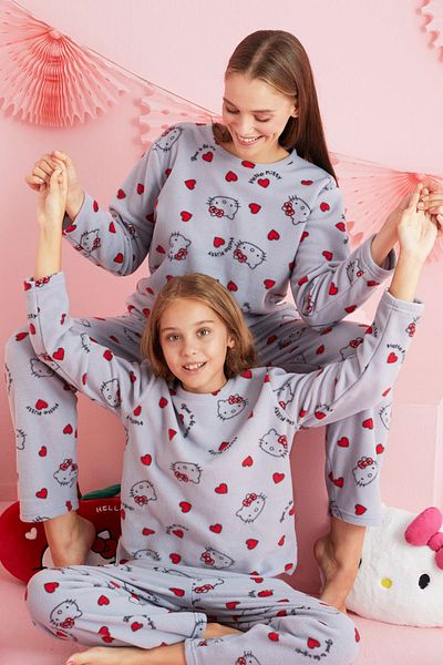 Siyah İnci Hello Kitty με άδεια Fleece Grey Πολύχρωμο Κοστούμι πιτζάμα με λαιμόκοψη HK316