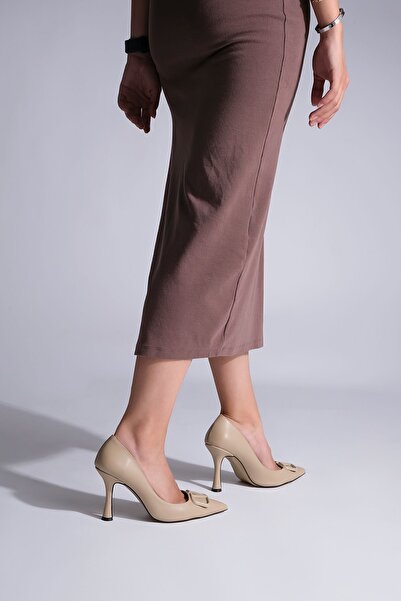 Marjin Béžové dámské boty na jehlové přezce se špičatou špičkou