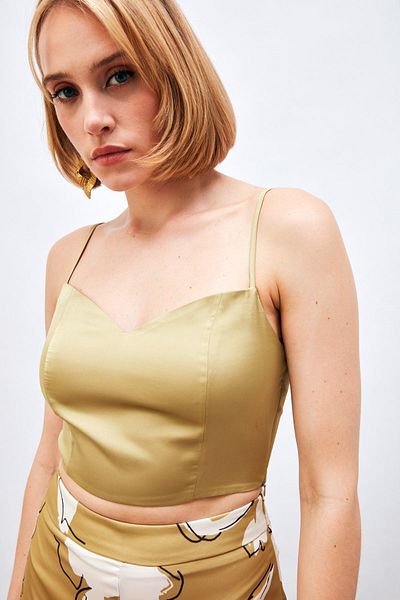 Sateen Bluză crop din satin verde ulei - curea de frânghie