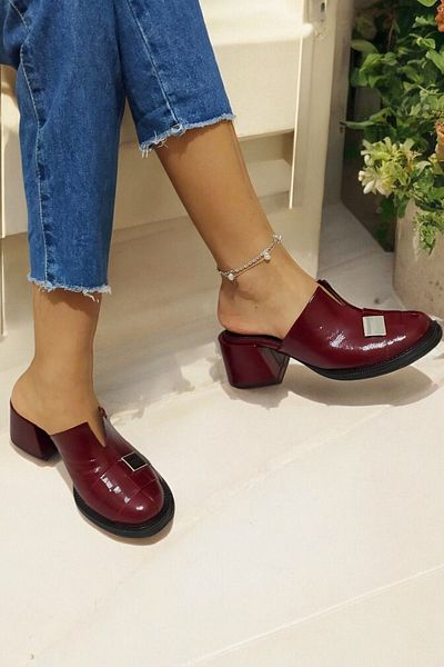 ERS Air Comfort Burgundy Genuine Patent Leather Stylish Women's Slippers - Sabo Heels, Buckle and Closed Front Daily K.168.250