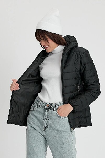 makiteks Μαύρο καπιτονέ - Άνετο γυναικείο παλτό με ίνες και αντιανεμικό