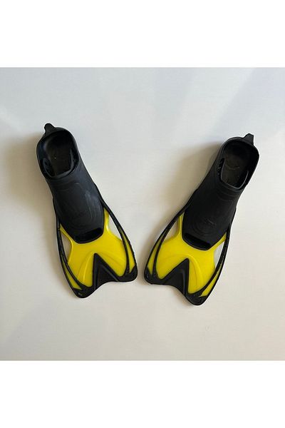 TNT YELLOW Colored Swimmer Sailor Flippers - Number 35-36 TNT Flippers