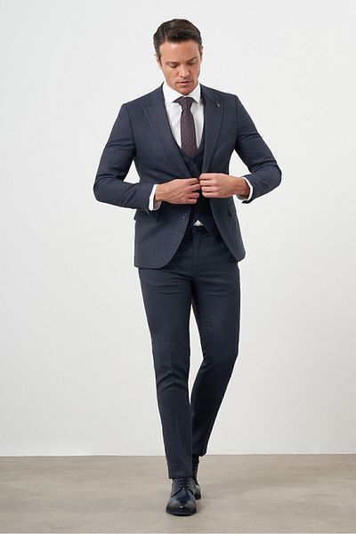 Morven Navy Blue Slim Fit Polyviscon Suit - Vest Patterned, Pointed Collar
