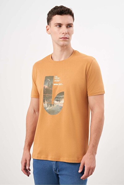 Morven Ανδρικό μπλουζάκι με μονό ζέρσεϊ με κίτρινη μουστάρδα με στάμπα με λαιμόκοψη Dynamic Fit