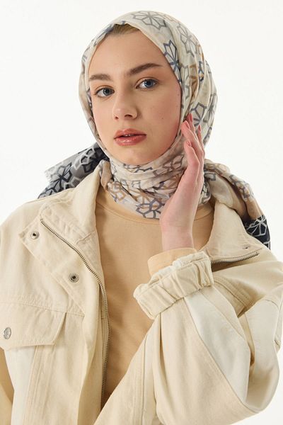 SOFT AKSESUAR Women's Shawl - Geometric Pattern