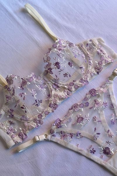 Rubuvi Daria Women's Lilac Floral Underwire Lace Dowry Underwear Bra Set Lingerie Set
