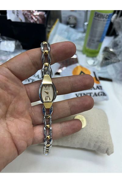 Almera Vintage Silver Tiny Women's Watch - Alsaat