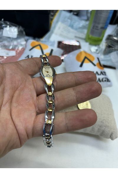 Almera Vintage Silver Tiny Women's Watch - Alsaat