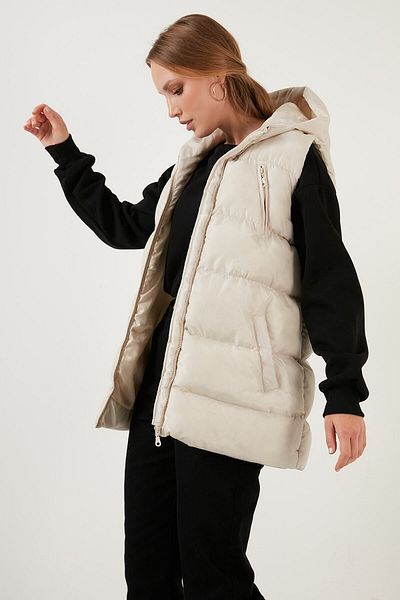 Lela Hooded Pocketed Regular Fit Puffer Vest 64789677