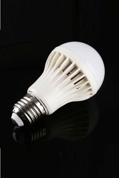 Bundera 9 Watt E27 Duylu Enerji Tasarruflu Led Ampul Beyaz Işık Avize Aplik Tavan Lamba Ledli Ampul