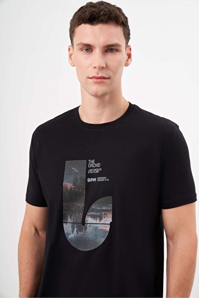 Morven Ανδρικό μπλουζάκι με μονό τζέρσεϊ με στάμπα με λαιμόκοψη Dynamic Fit