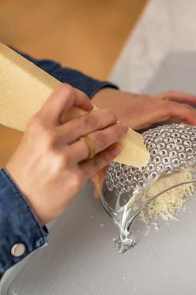 Bundeba 2 Pieces Hedgehog Designed Cheese Grater