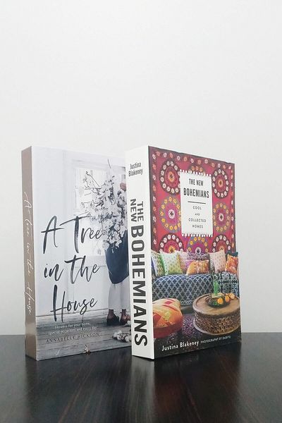 ndukkan A Three in the House & the New Bohemians Themed 2-Piece Decorative Book Box Appearance Set