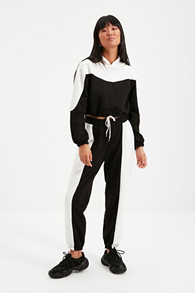 Trendyol Collection Zestaw dresów z dzianiny z kapturem w kolorze czarnym TWOAW22EM0006