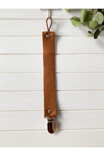 Li Puna Tan Leather Protected Metal Clip Pacifier Strap Lpemzk04