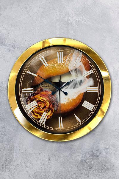 Kasva Concept Gift 36 cm Gold Metal Drinker Wall Clock