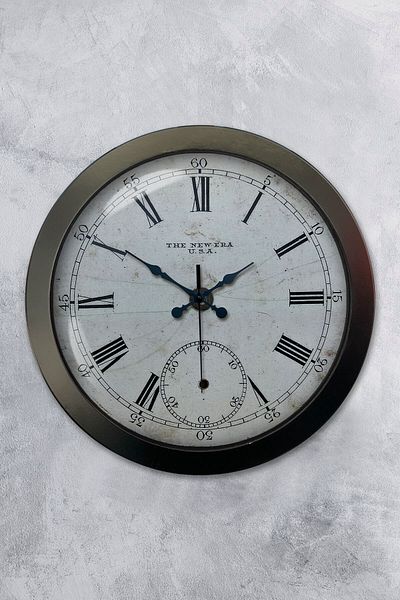 Kasva Concept 36 cm Black Metal Roman Antique Wall Clock