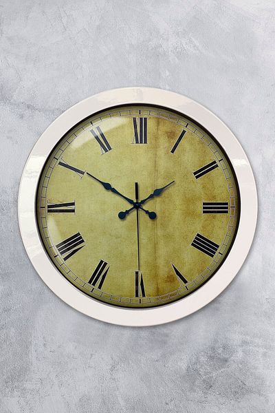 Kasva Concept Gift 36 cm White Metal Antique Wall Clock