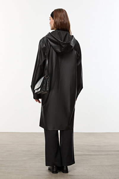 Mudo Leather Look Hooded Rainbook