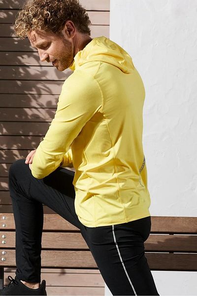 Tchibo Men Sportswear Fit Long Sleeves Insulated Functional Sweatshirt, Yellow