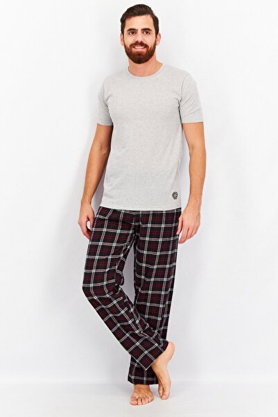 Vince Camuto Men 2 Piece Short Sleeve Pajama Top And Plaid Pants, Grey/Black Combo
