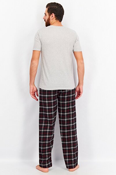 Vince Camuto Men 2 Piece Short Sleeve Pajama Top And Plaid Pants, Grey/Black Combo