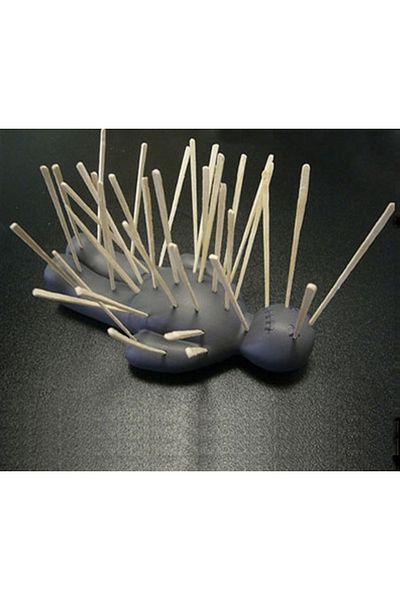 kapsulavm Special Design Man Shaped Voodoo Toothpick Holder