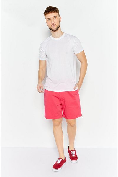 Levi's Men Solid Chino Shorts, Dark Pink