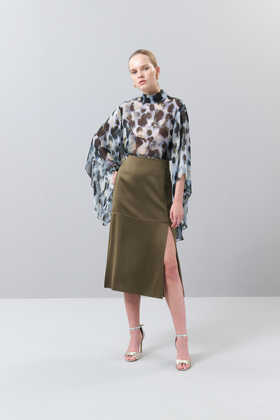 Roman Yırtmaç Detaylı Midi Boy Saten Etek Haki K2515033_023