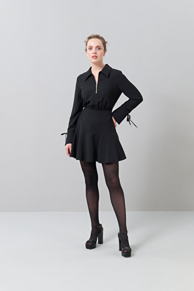 Roman Önü Fermuarlı Kolları Bağlama Detaylı Pileli Mini Elbise Siyah K2511013_001