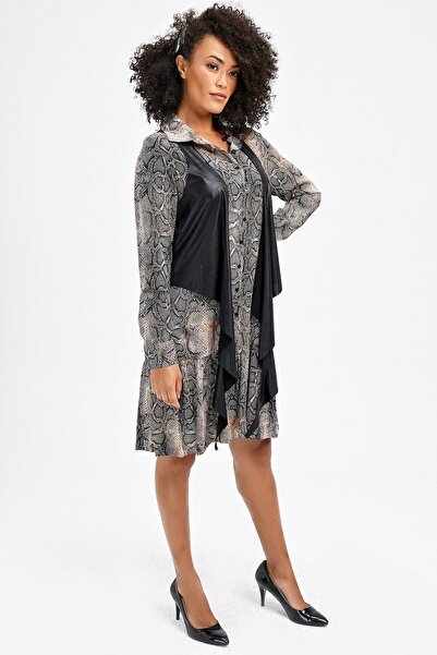 Jument Φόρεμα με βολάν με μοτίβο και μπροστινό γιακά με κουμπιά - Camel Yılan