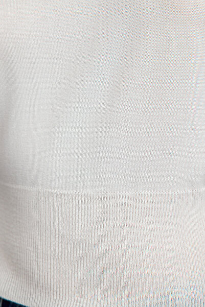 Trendyol Collection Premium Ecru Knitwear Sweater - Basic Twoaw25kz00186