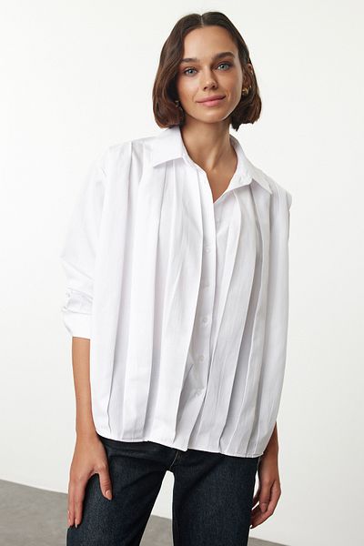 Trendyol Collection Oversize White Woven Shirt - Pleat Detail, Wide Fit TWOAW25GO00073